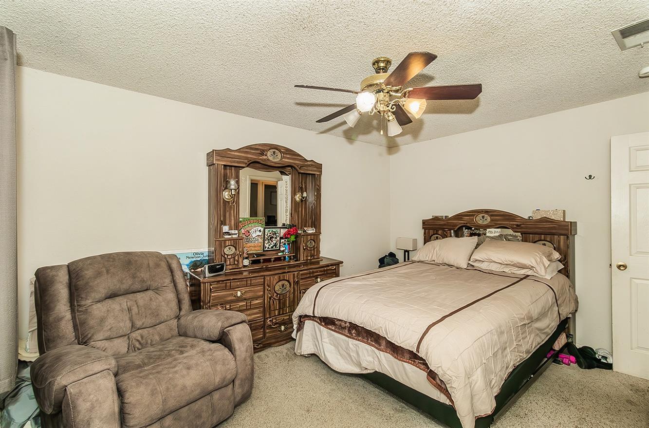 Detail Gallery Image 13 of 28 For 3683 N Ezie Ave, Fresno,  CA 93727 - 3 Beds | 1 Baths