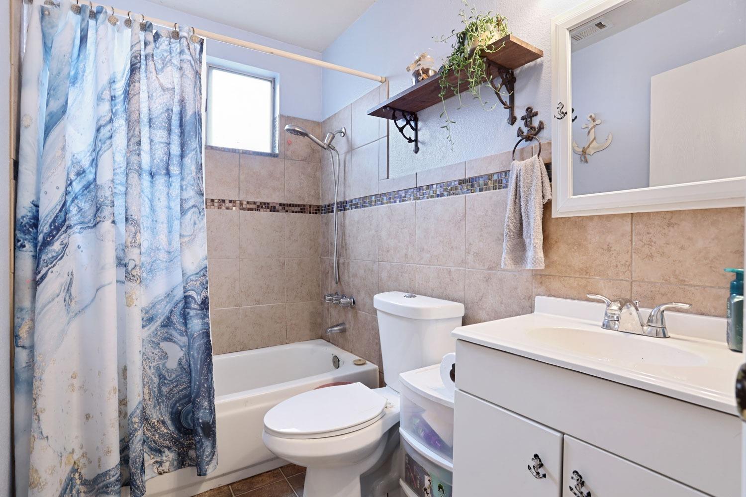 Detail Gallery Image 10 of 35 For 8150 Rouen Ct, Stockton,  CA 95210 - 3 Beds | 2 Baths