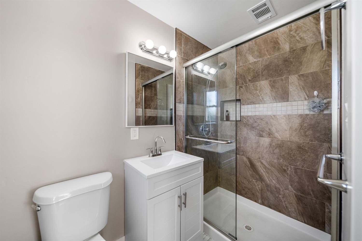 Detail Gallery Image 14 of 23 For 6645 Melbourne Way, Citrus Heights,  CA 95621 - 3 Beds | 2 Baths