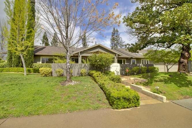 Photo of 4049 Wycombe Dr in Sacramento, CA