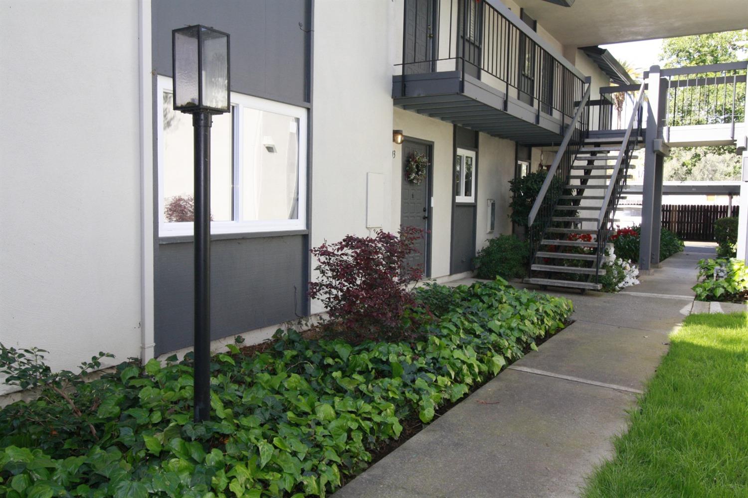 Detail Gallery Image 6 of 40 For 2950 Marconi Ave #103,  Sacramento,  CA 95821 - 2 Beds | 1 Baths