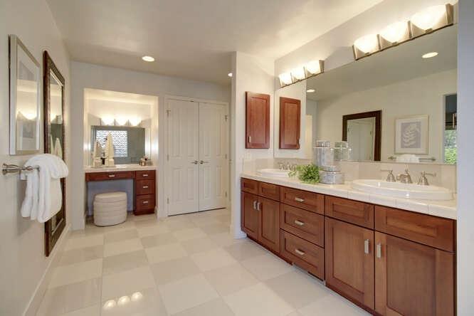 Detail Gallery Image 33 of 53 For 4049 Wycombe Dr, Sacramento,  CA 95864 - 5 Beds | 4/1 Baths