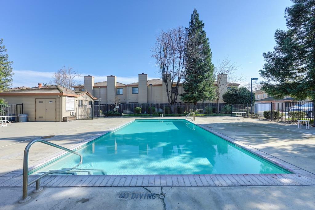 Detail Gallery Image 34 of 39 For 2250 Scarborough Dr #18,  Lodi,  CA 95240 - 2 Beds | 2/1 Baths