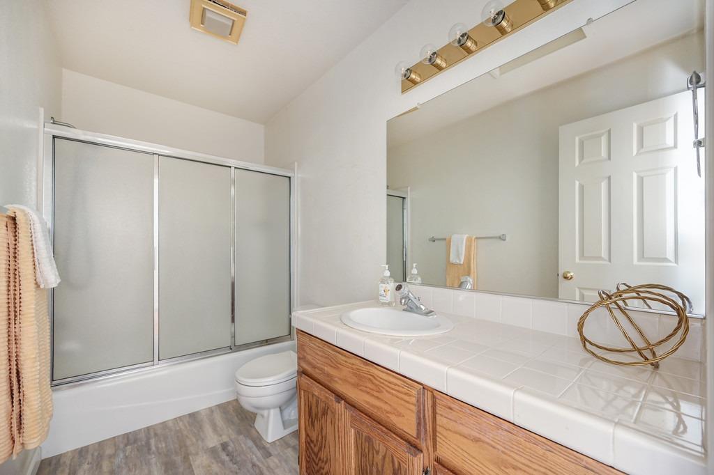 Detail Gallery Image 16 of 39 For 2250 Scarborough Dr #18,  Lodi,  CA 95240 - 2 Beds | 2/1 Baths