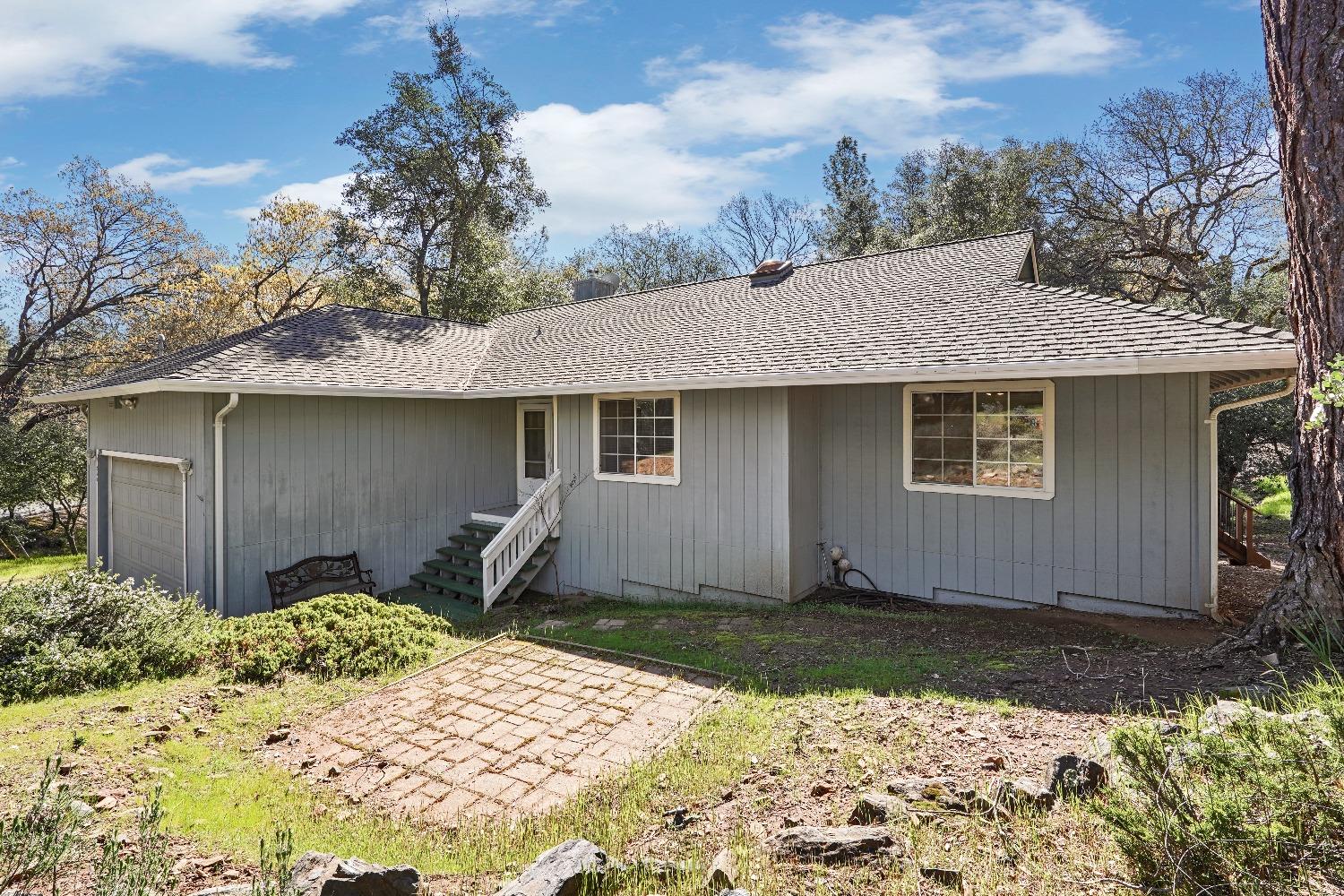 Photo of 13079 Jackson Mill Dr in Groveland, CA