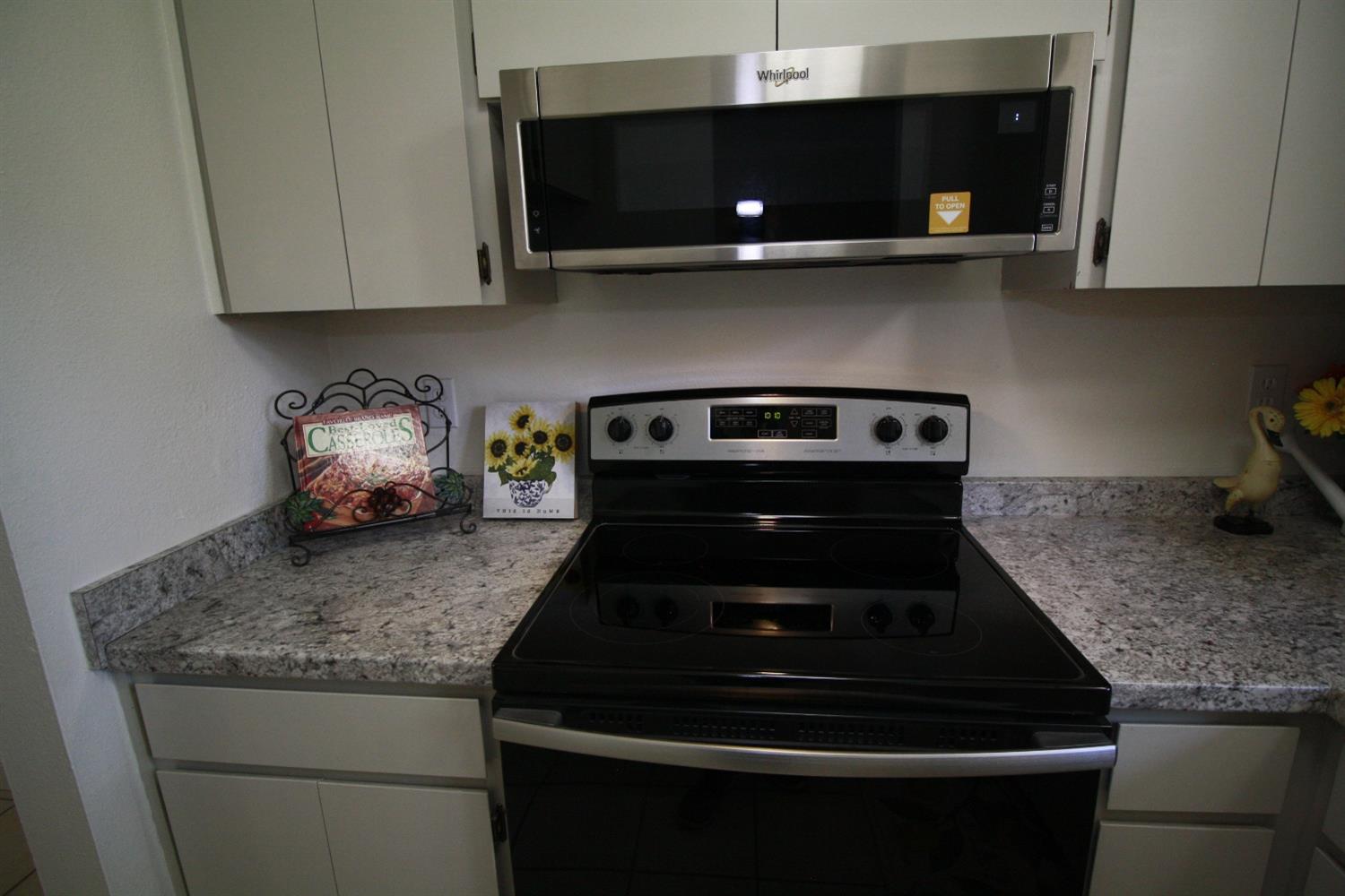 Detail Gallery Image 12 of 40 For 2950 Marconi Ave #103,  Sacramento,  CA 95821 - 2 Beds | 1 Baths