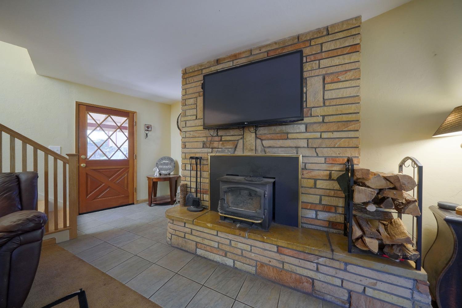 Detail Gallery Image 12 of 25 For 28543 State Highway 88, Pioneer,  CA 95666 - 3 Beds | 1/1 Baths