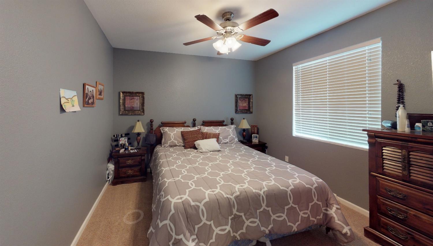 Detail Gallery Image 14 of 28 For 301 Orange Blossom Ln, Patterson,  CA 95363 - 5 Beds | 3/1 Baths