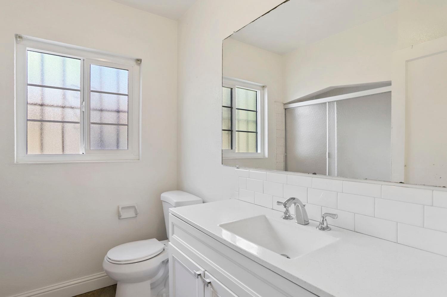 Detail Gallery Image 21 of 33 For 1744 S American St, Stockton,  CA 95206 - 2 Beds | 2 Baths