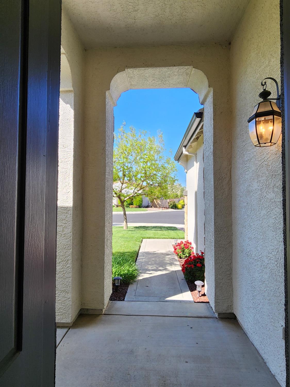 Detail Gallery Image 12 of 38 For 3895 Rollins Ct, West Sacramento,  CA 95691 - 5 Beds | 3/1 Baths