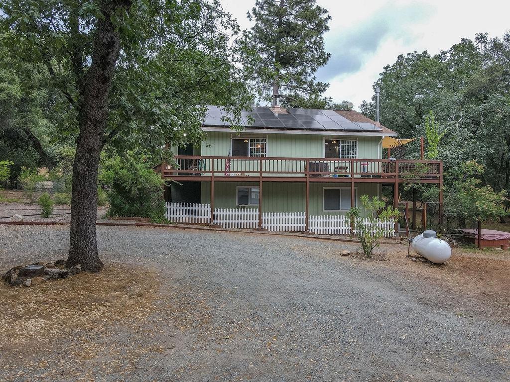 Photo of 21919 Montgomery Rd in Sonora, CA