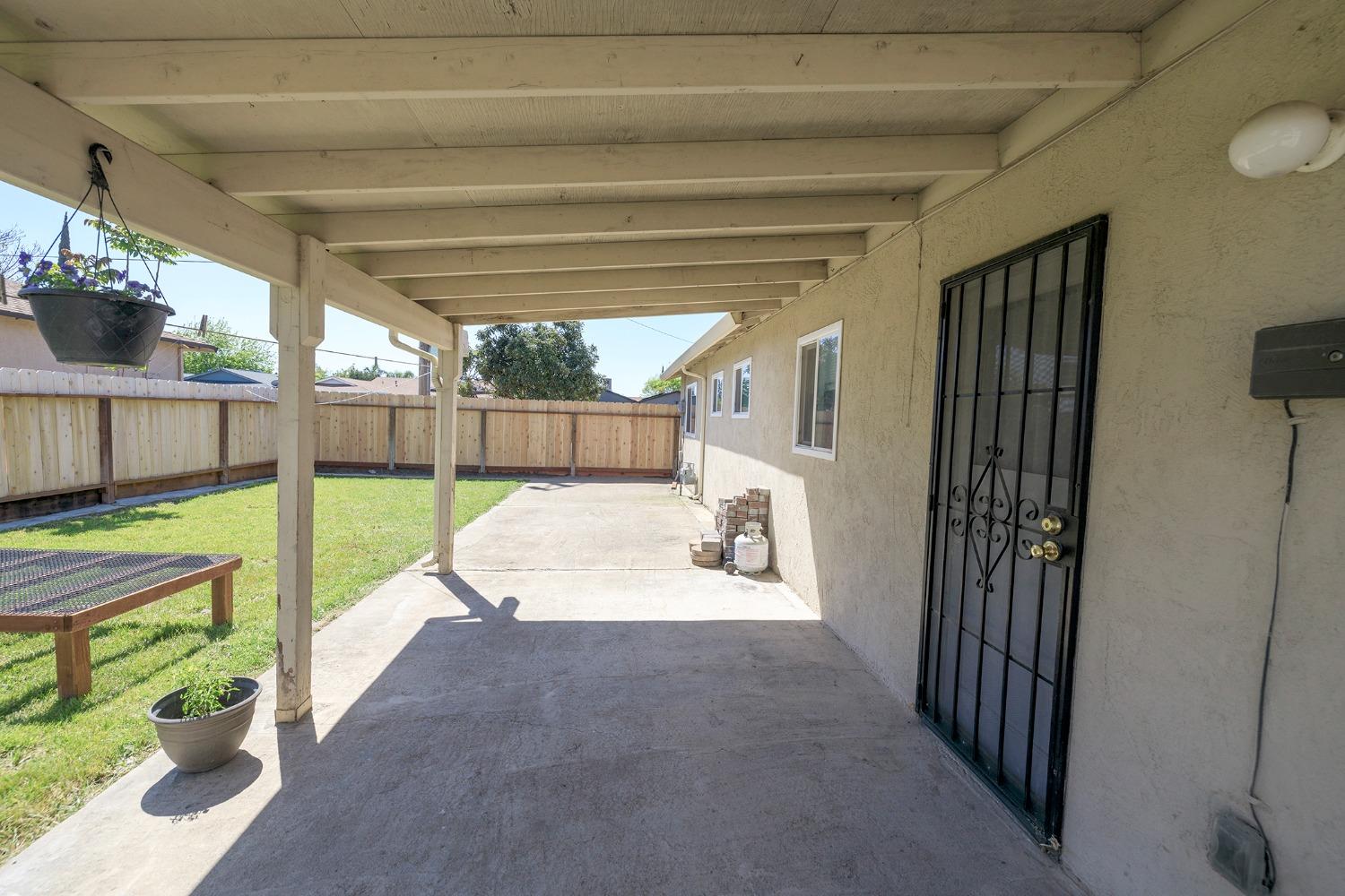 Detail Gallery Image 20 of 26 For 1085 Larchwood Ct, Turlock,  CA 95380 - 3 Beds | 2 Baths