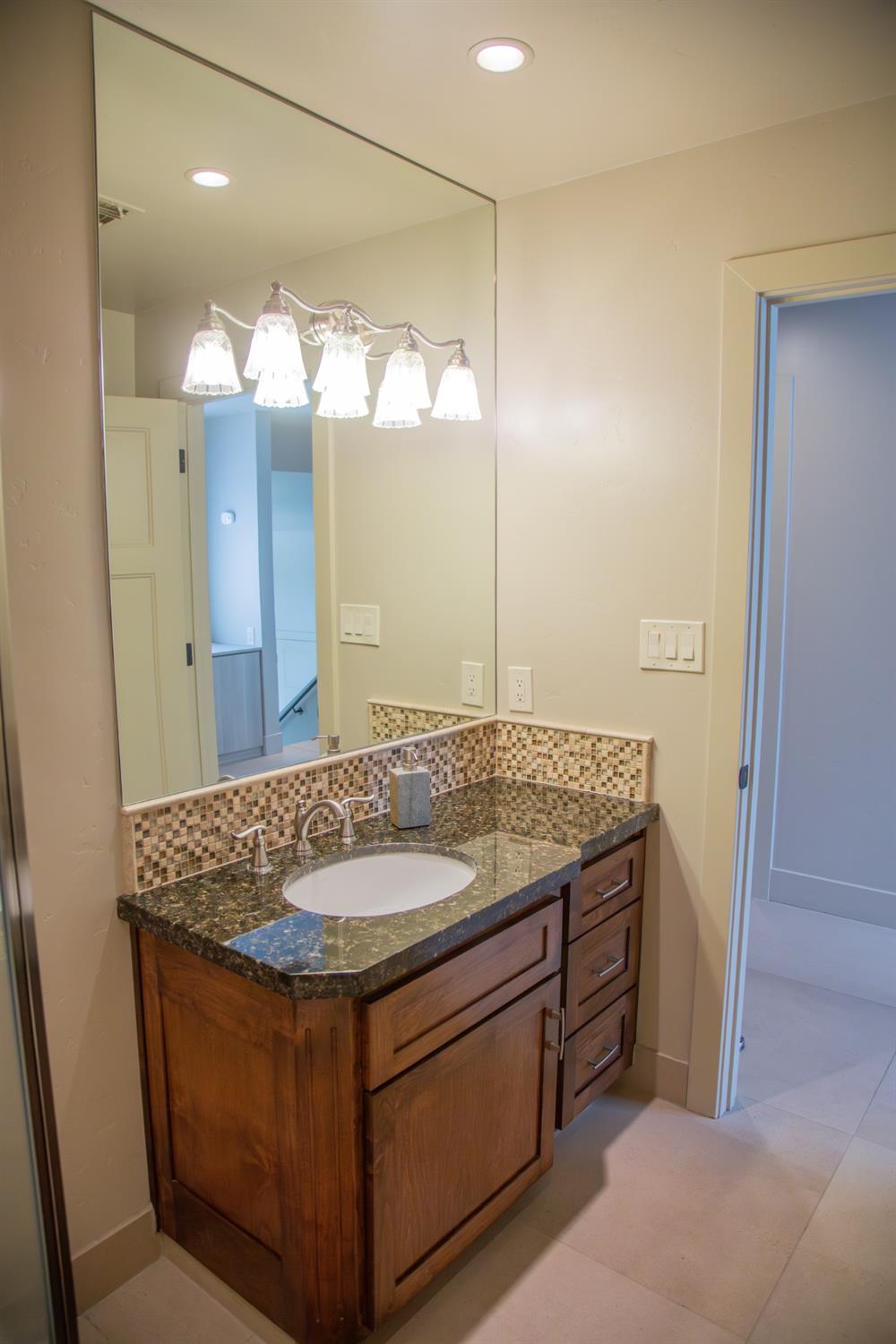 Detail Gallery Image 25 of 35 For 7316 Del Cielo Way, Modesto,  CA 95356 - 2 Beds | 2/1 Baths