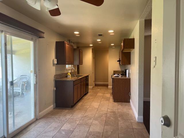 Detail Gallery Image 11 of 11 For 1829 Fairwood Ave, Manteca,  CA 95336 - 3 Beds | 2 Baths