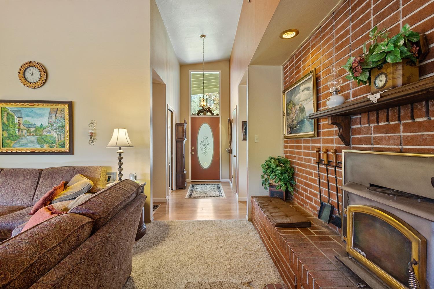 Detail Gallery Image 12 of 69 For 1007 Bucks Lake Rd, Quincy,  CA 95971 - 3 Beds | 2/1 Baths