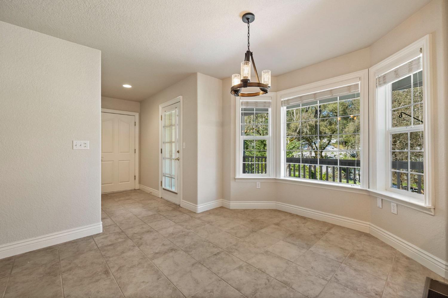 Detail Gallery Image 21 of 70 For 12456 Tannahill Dr, Groveland,  CA 95321 - 3 Beds | 2/1 Baths