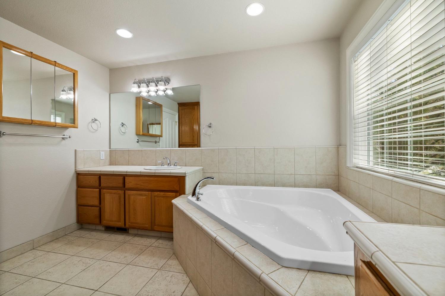 Detail Gallery Image 36 of 70 For 12456 Tannahill Dr, Groveland,  CA 95321 - 3 Beds | 2/1 Baths