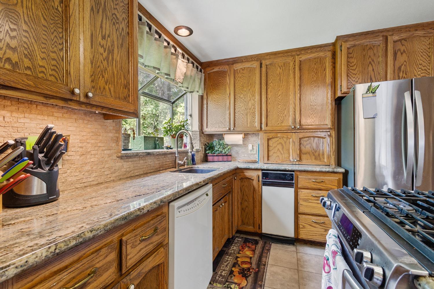 Detail Gallery Image 15 of 69 For 1007 Bucks Lake Rd, Quincy,  CA 95971 - 3 Beds | 2/1 Baths