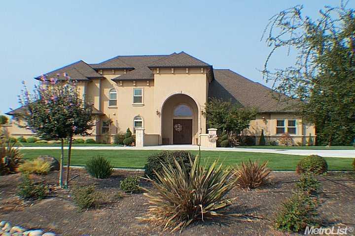 Photo of 10107 N Oaks Court, Oakdale, CA 95361