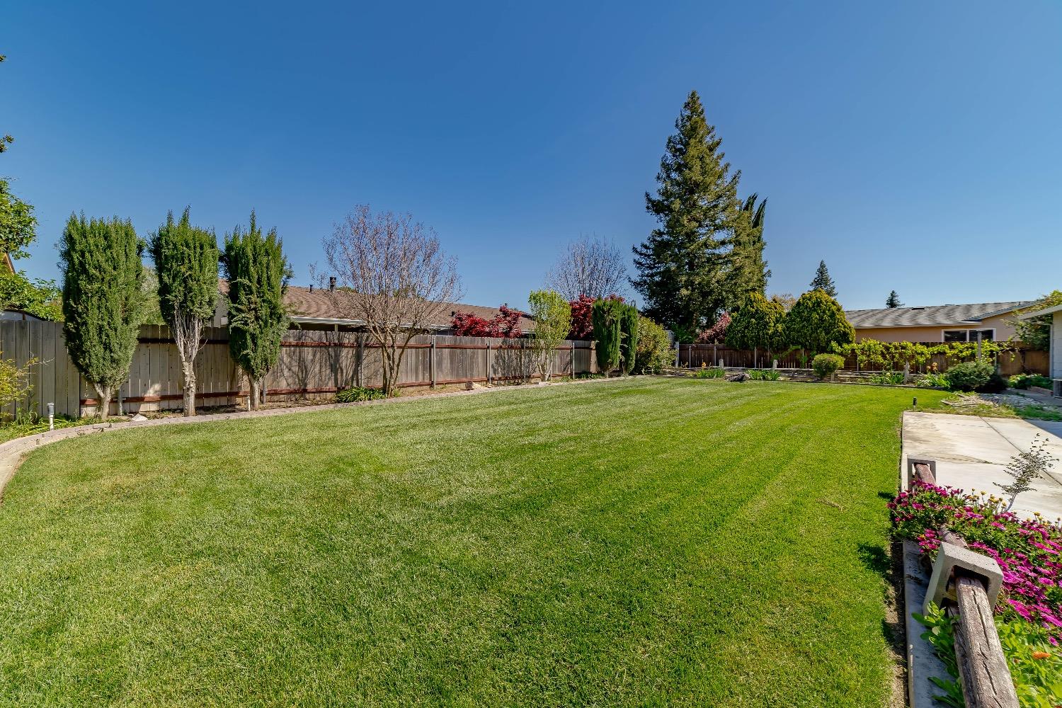 Detail Gallery Image 32 of 55 For 2857 Carmelita Dr, Yuba City,  CA 95993 - 3 Beds | 2 Baths