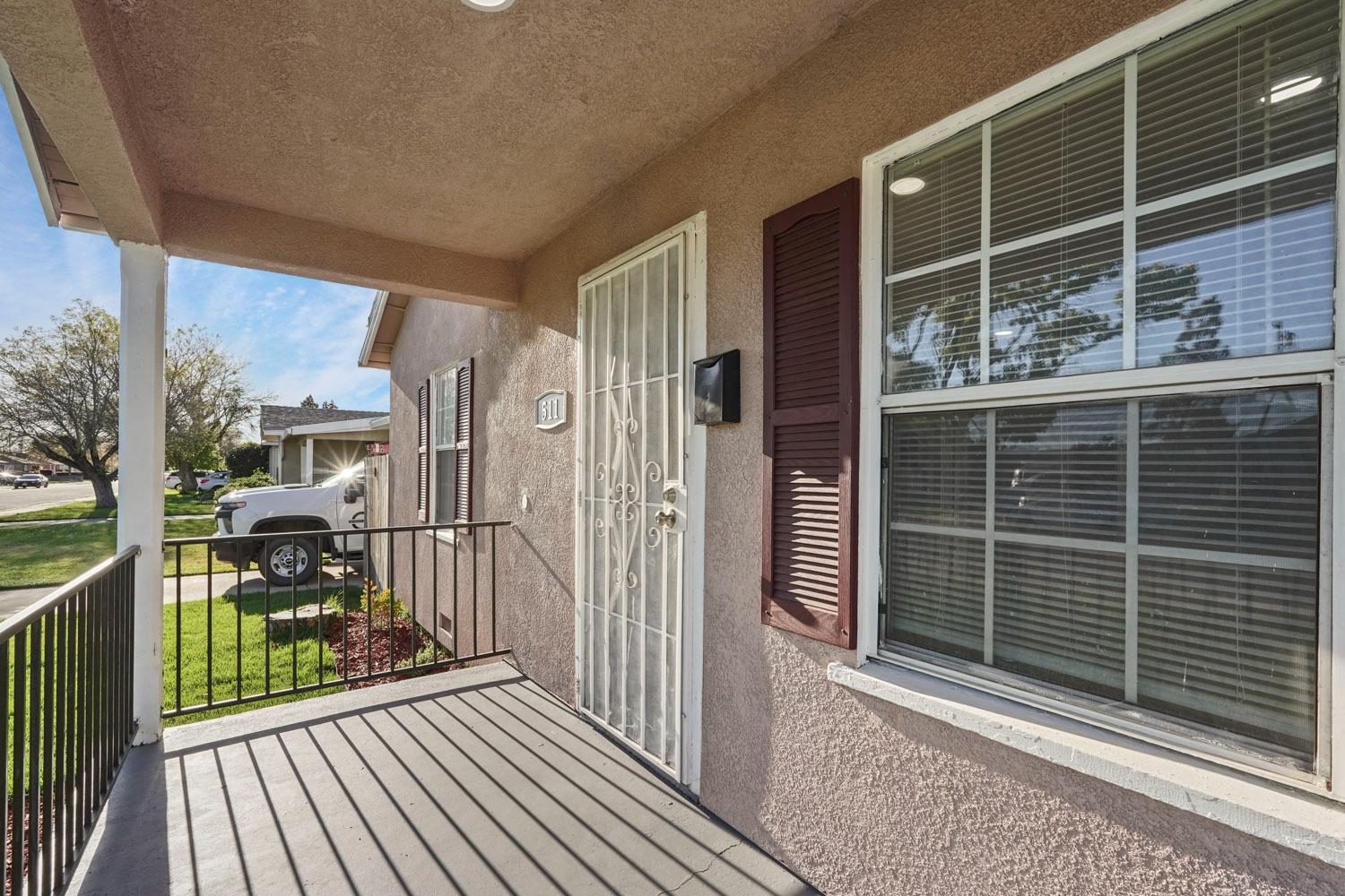 Detail Gallery Image 5 of 64 For 511 Alicante Dr, Lodi,  CA 95240 - 2 Beds | 1 Baths