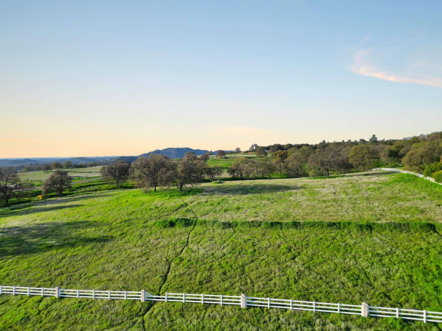 Detail Gallery Image 2 of 14 For 2021 via Veritas, El Dorado Hills,  CA 95762 - – Beds | – Baths