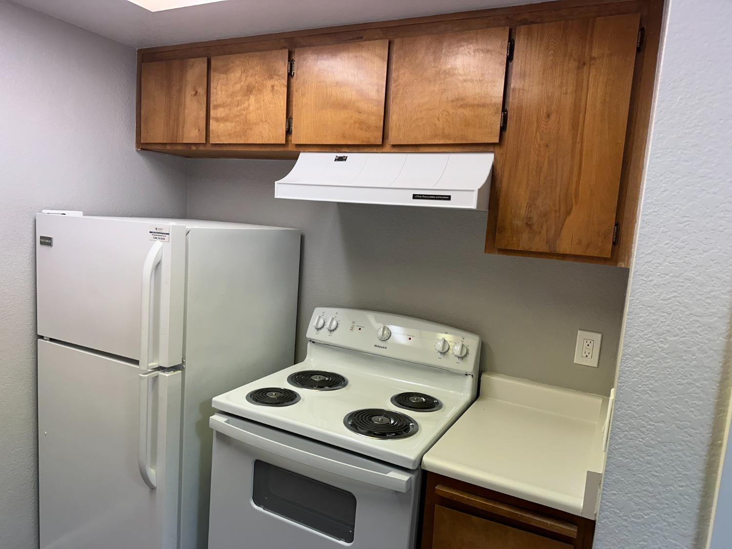 Detail Gallery Image 5 of 13 For 1673 Pyrenees Ave #79,  Stockton,  CA 95210 - 1 Beds | 1 Baths
