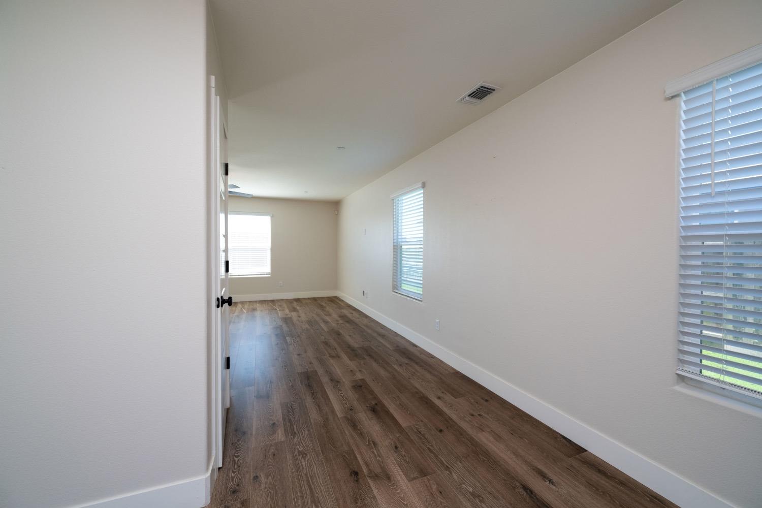 Detail Gallery Image 21 of 61 For 1949 Shasta Dr, Atwater,  CA 95301 - 5 Beds | 3/1 Baths