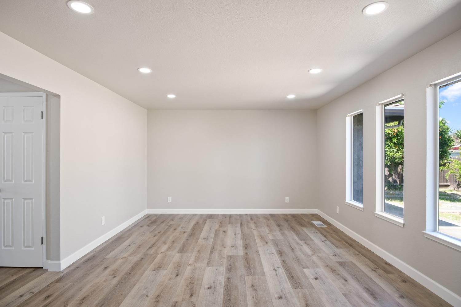 Detail Gallery Image 14 of 25 For 821 Ashland Ct, Turlock,  CA 95382 - 3 Beds | 2 Baths