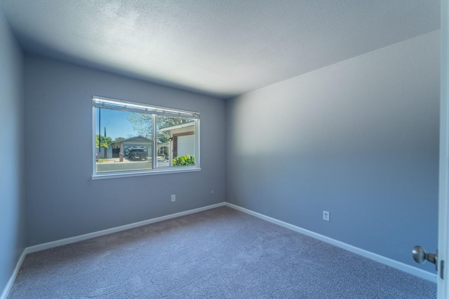 Detail Gallery Image 17 of 29 For 1405 Desert Willow Ln, Modesto,  CA 95355 - 3 Beds | 2 Baths