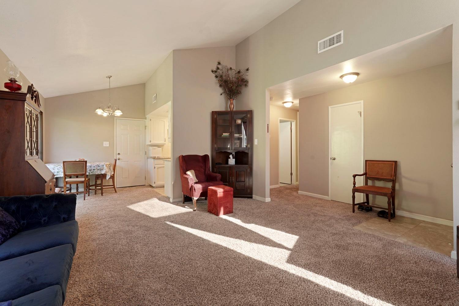 Detail Gallery Image 6 of 32 For 2457 W Elm St, Lodi,  CA 95242 - 2 Beds | 1 Baths