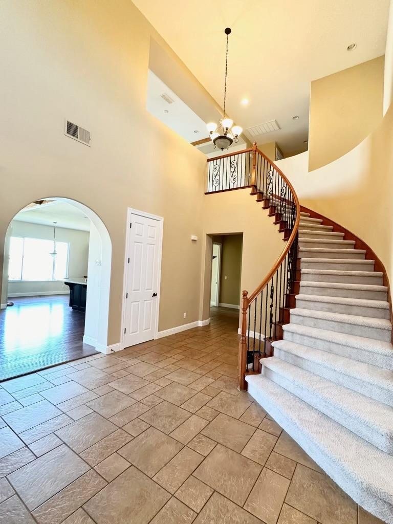 Detail Gallery Image 10 of 33 For 3977 Castellina Way, Manteca,  CA 95337 - 4 Beds | 2/1 Baths