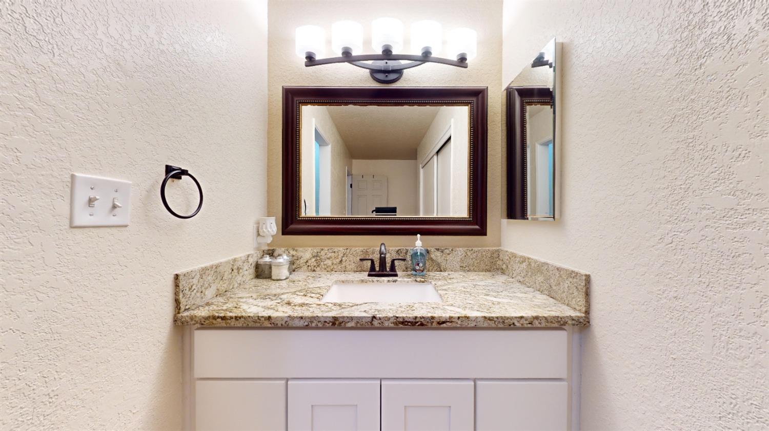 Detail Gallery Image 19 of 27 For 3033 Golden Eagle Ln, Modesto,  CA 95356 - 2 Beds | 2 Baths
