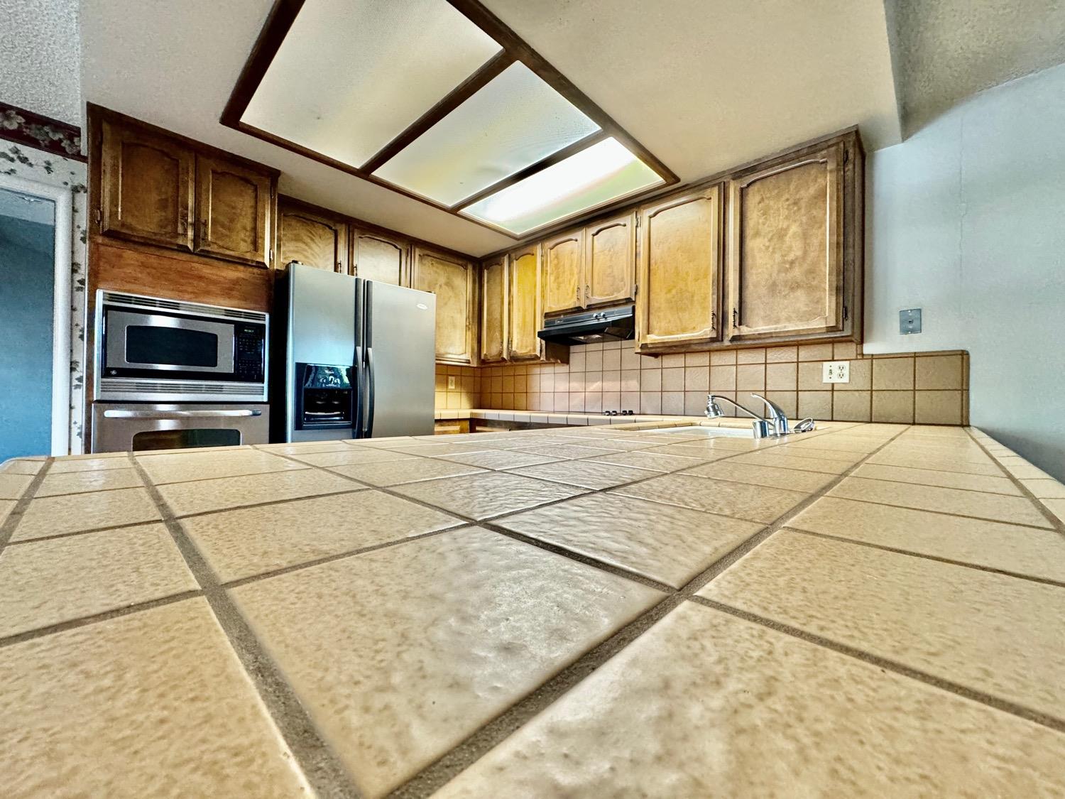 Detail Gallery Image 16 of 38 For 1561 Christifer Ln, Yuba City,  CA 95993 - 3 Beds | 2 Baths