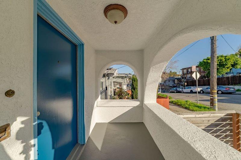 Detail Gallery Image 1 of 40 For 4701 Fairfax Ave, Oakland,  CA 94601 - 3 Beds | 2 Baths
