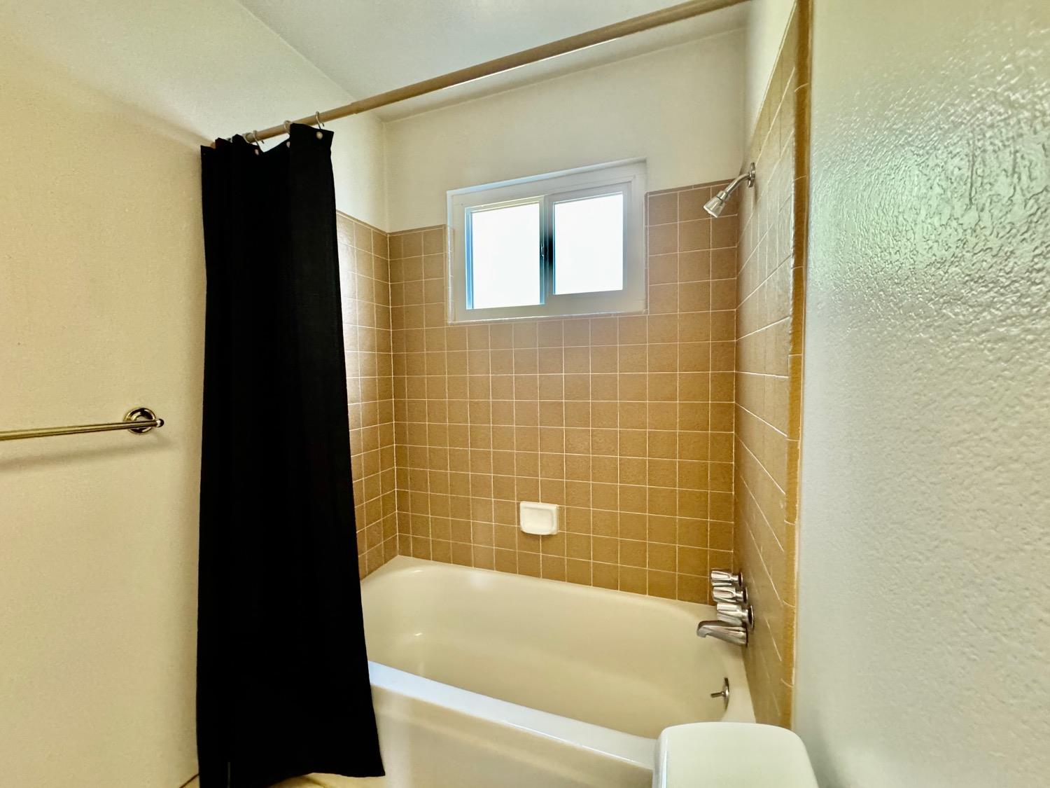 Detail Gallery Image 25 of 38 For 1561 Christifer Ln, Yuba City,  CA 95993 - 3 Beds | 2 Baths