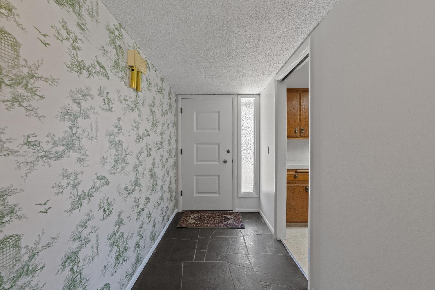 Detail Gallery Image 5 of 55 For 2857 Carmelita Dr, Yuba City,  CA 95993 - 3 Beds | 2 Baths