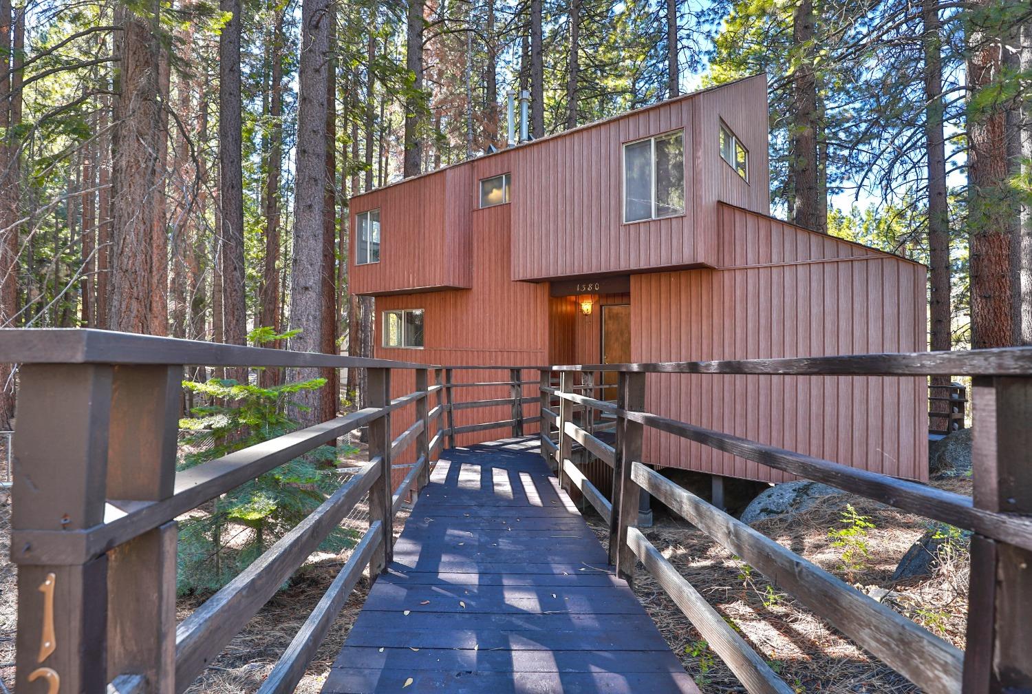 Detail Gallery Image 31 of 31 For 3820 Needle Peak Rd, South Lake Tahoe,  CA 96150 - 3 Beds | 2 Baths