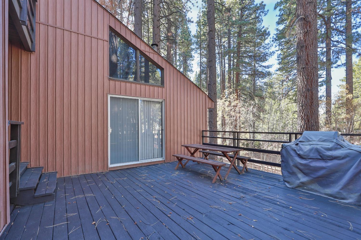 Detail Gallery Image 23 of 31 For 3820 Needle Peak Rd, South Lake Tahoe,  CA 96150 - 3 Beds | 2 Baths