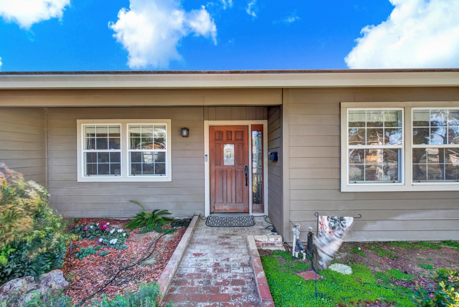 Detail Gallery Image 8 of 27 For 413 Paula Way, Woodland,  CA 95695 - 3 Beds | 2 Baths