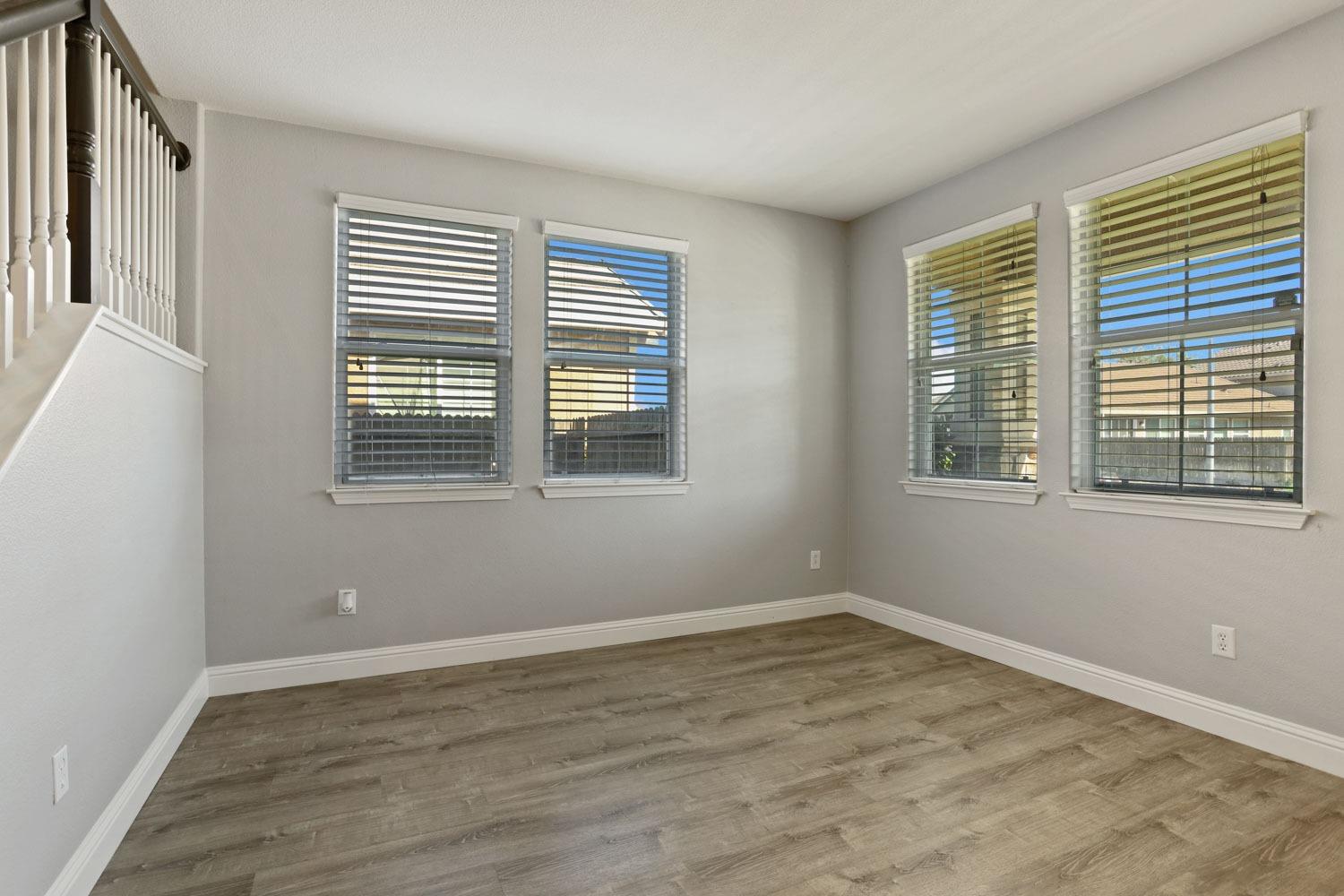 Detail Gallery Image 7 of 51 For 1639 Vasco St, Manteca,  CA 95337 - 4 Beds | 2/1 Baths