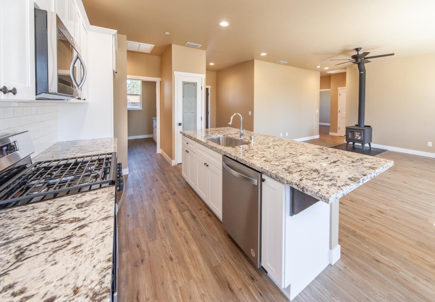 Detail Gallery Image 4 of 38 For 5145 Golden Aspen, Grizzly Flats,  CA 95636 - 3 Beds | 2 Baths