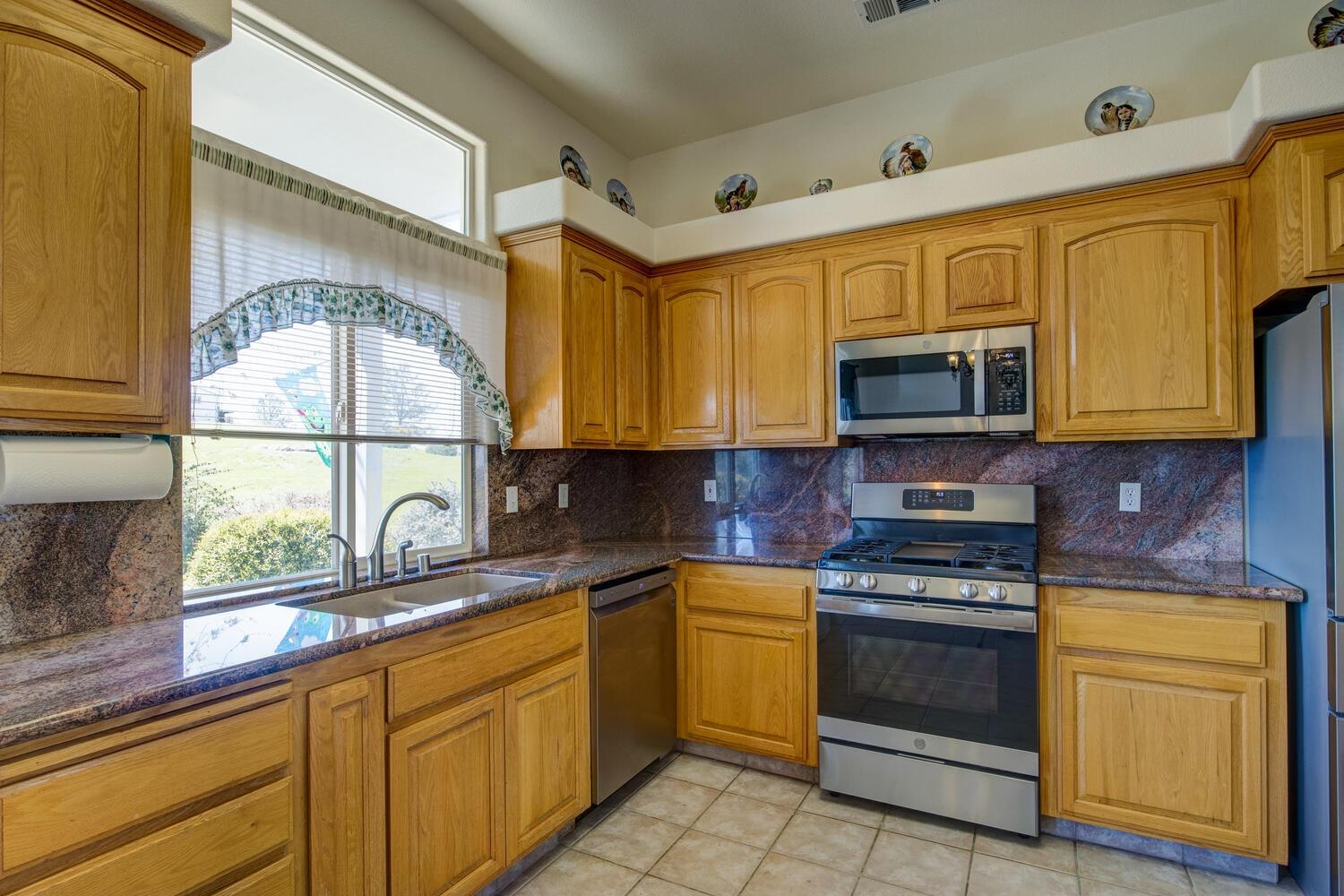 Detail Gallery Image 8 of 99 For 6653 Harding Road, Valley Springs,  CA 95252 - 3 Beds | 2 Baths