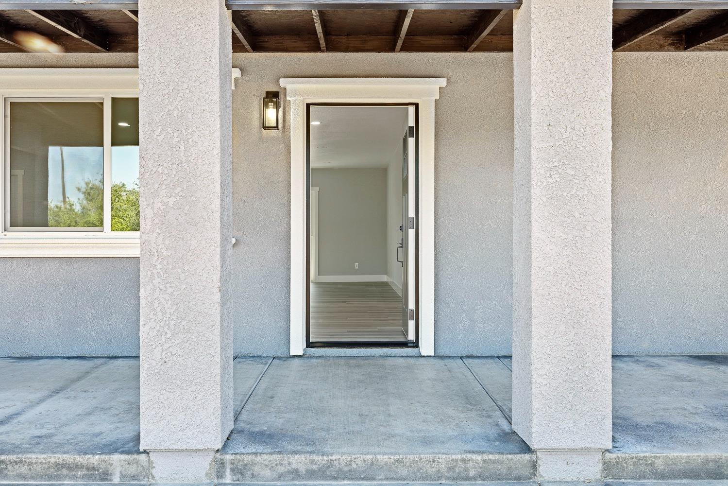 Detail Gallery Image 5 of 65 For 13394 Avenue 21 1/2, Chowchilla,  CA 93610 - 5 Beds | 4 Baths