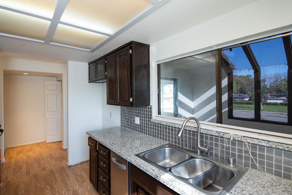 Detail Gallery Image 7 of 44 For 501 Rose Ave #11,  Modesto,  CA 95355 - 3 Beds | 2/1 Baths