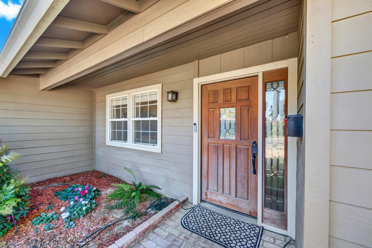 Detail Gallery Image 7 of 27 For 413 Paula Way, Woodland,  CA 95695 - 3 Beds | 2 Baths