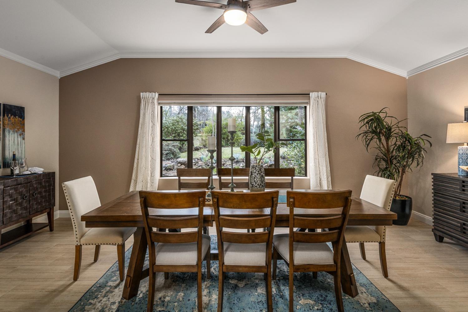Detail Gallery Image 12 of 31 For 10717 Rolling Oaks Ct, Auburn,  CA 95602 - 4 Beds | 2 Baths