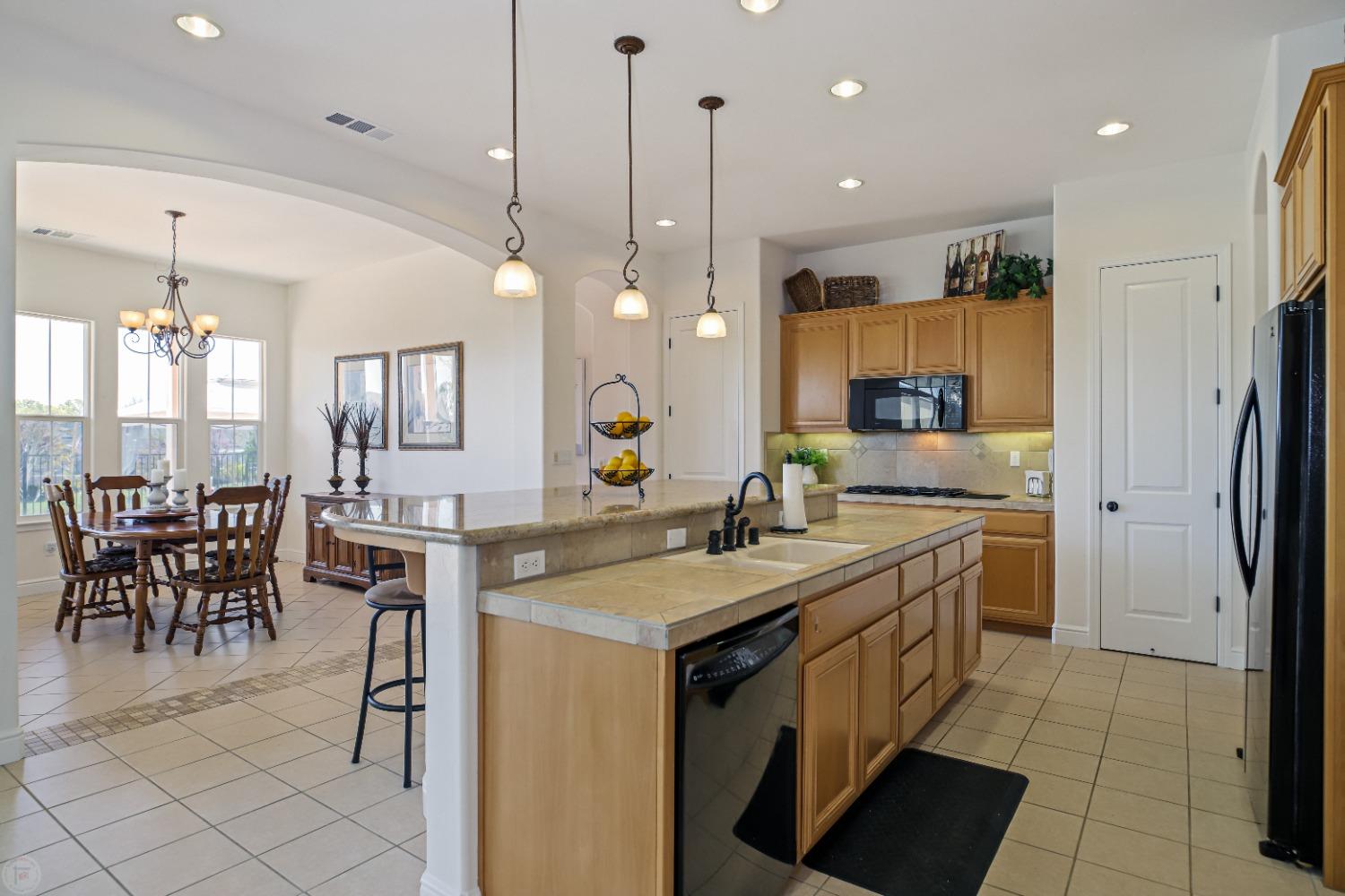 Detail Gallery Image 34 of 74 For 106 Glen View Ct, Copperopolis,  CA 95228 - 2 Beds | 2/1 Baths