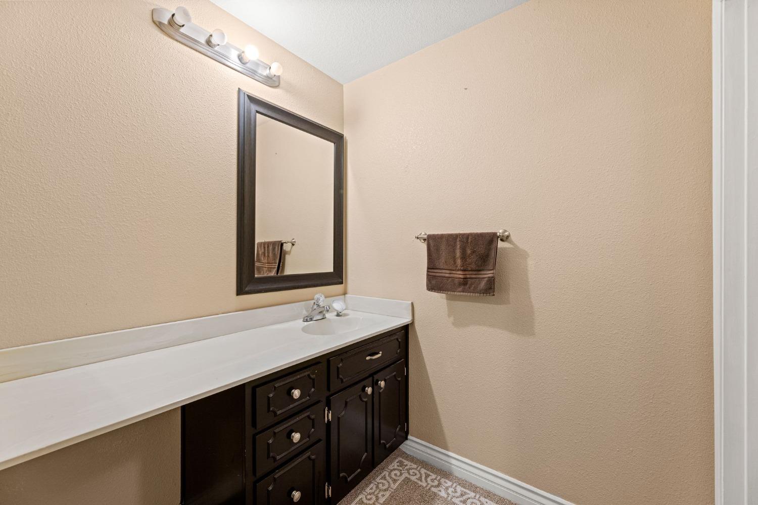 Detail Gallery Image 22 of 36 For 1015 W Harney Ln, Lodi,  CA 95240 - 3 Beds | 2 Baths