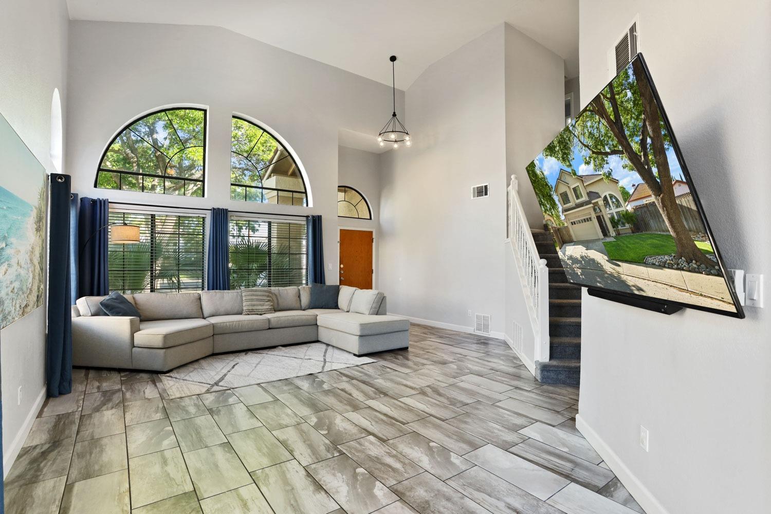 Detail Gallery Image 11 of 58 For 1928 Pagoda Ct, Tracy,  CA 95376 - 4 Beds | 2/1 Baths
